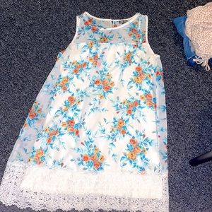 Floral lace dress Size Medium